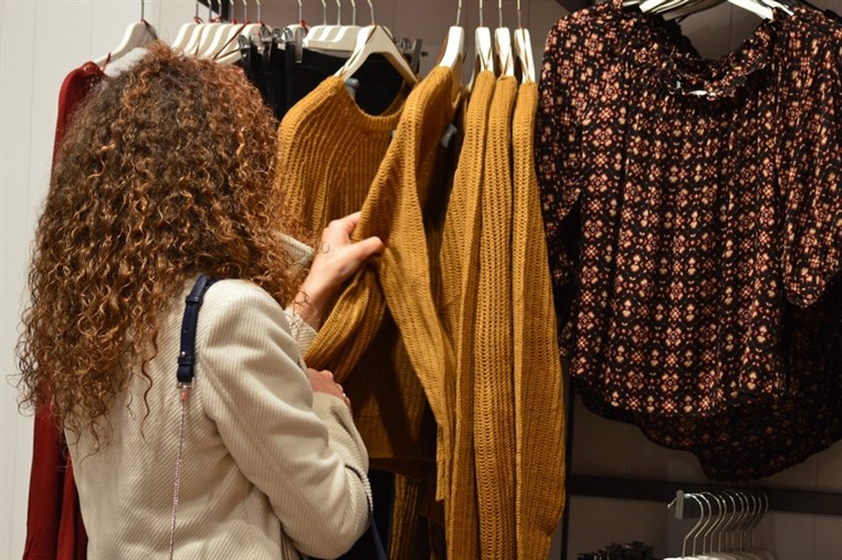Shana Shop Opening